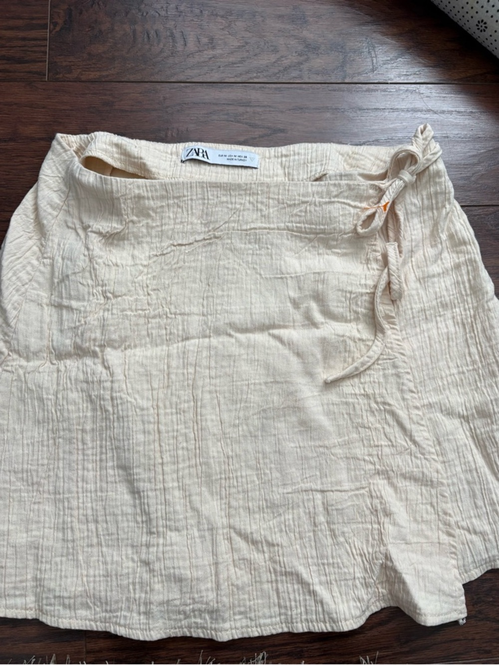 Zara Cream Mini Skirt with Side Tie